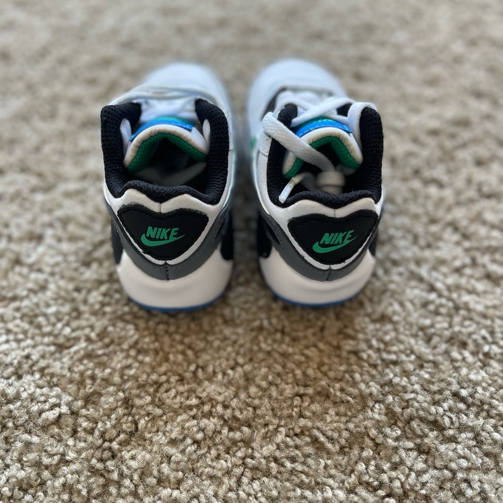 Nike Infant White/Black/Green/Gray Sneakers - Picture 2 of 3
